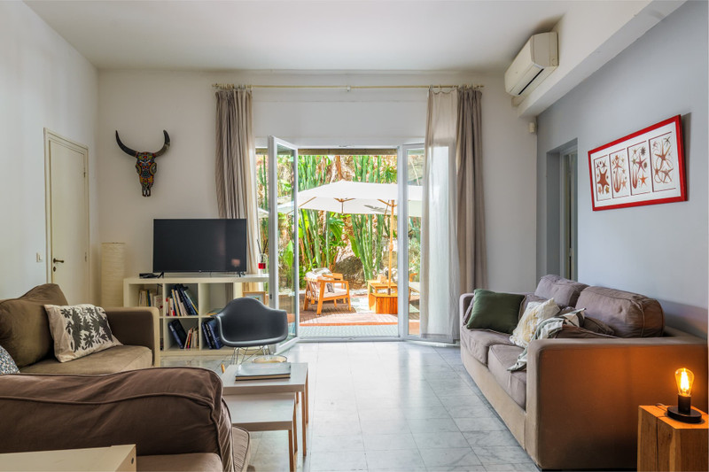 French property for sale in Nice, Alpes-Maritimes - €890,000 - photo 9