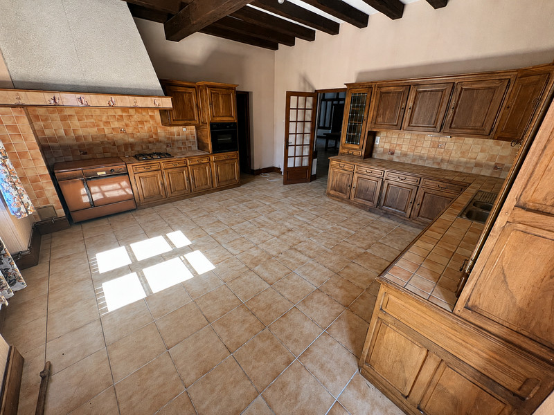 French property for sale in Les Salles-Lavauguyon, Haute-Vienne - €600,000 - photo 6