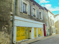 Maison à vendre à Confolens, Charente - 99 000 € - photo 3
