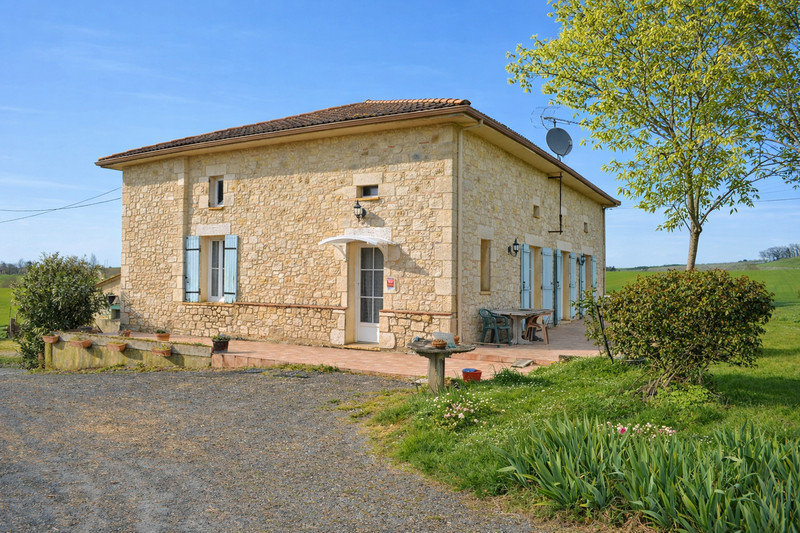 French property for sale in Beaugas, Lot-et-Garonne - €386,900 - photo 1