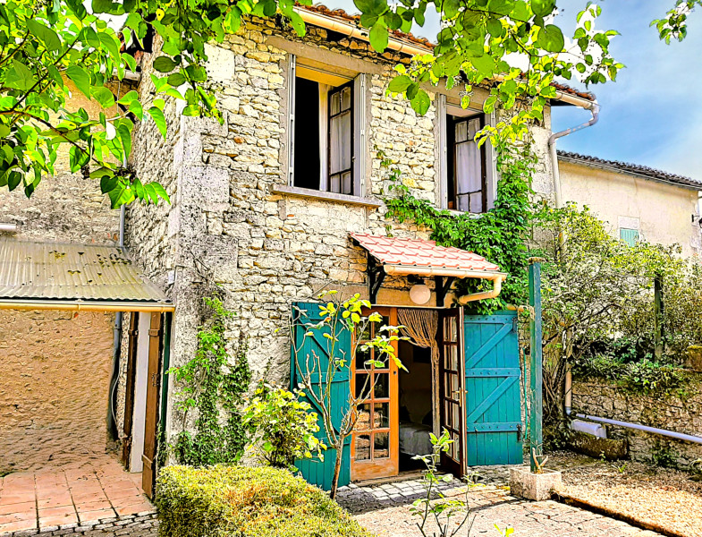 French property for sale in Champagne-et-Fontaine, Dordogne - €85,000 - photo 12