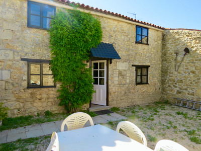 French property for sale in Saint-Savinien, Charente-Maritime - €250,000 - photo 6