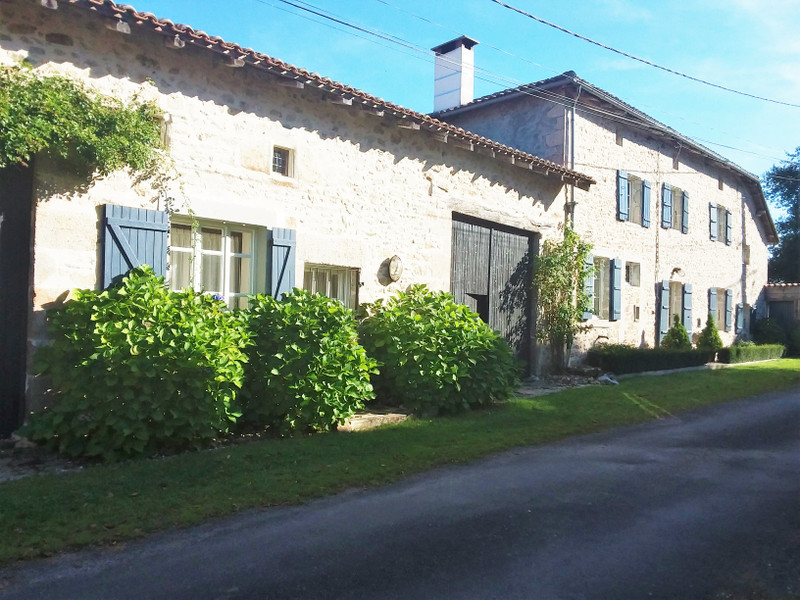French property for sale in Saint-Mathieu, Haute-Vienne - &#8364;399,000 - photo 10