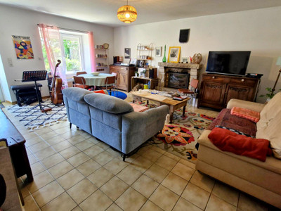 French property for sale in Rieux, Morbihan - €223,500 - photo 4