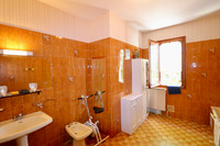 Propriété à vendre à Montbron, Charente - 212 000 € - photo n°8
