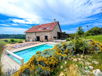 Propriété à vendre à Coussac-Bonneval, Haute-Vienne - 318 000 € - photo n°1