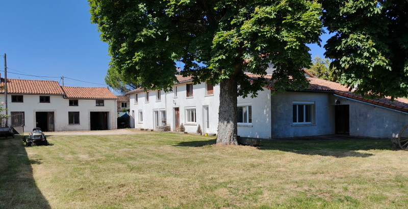 Maison à vendre à La Faye, Charente - 235.400 € - photo 1