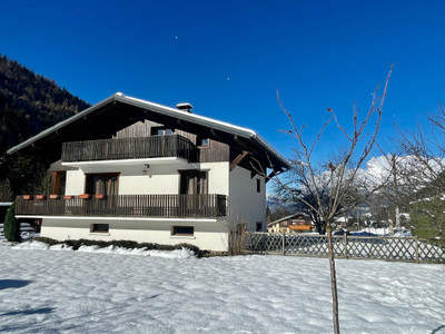 St Gervais -  5 bedroom ski chalet FOR SALE with a lovely garden, easy access to town and ski area 