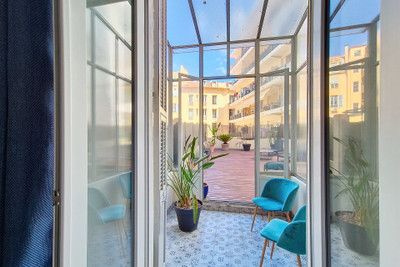 French property for sale in Nice, Alpes-Maritimes - €1,390,000 - photo 9