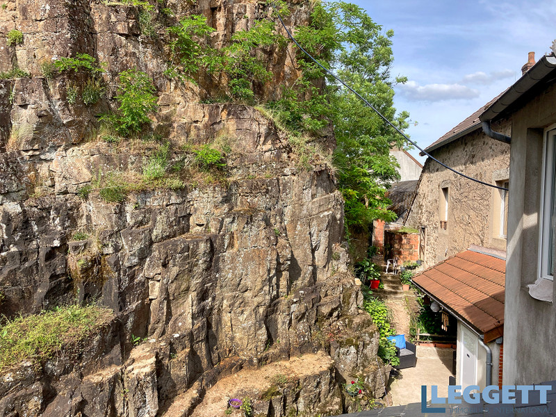 French property for sale in Montreuillon, Nièvre - €195,000 - photo 9