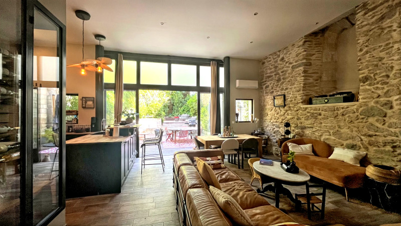 French property for sale in Villeneuve-lès-Avignon, Gard - €549,000 - photo 1