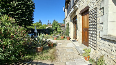 French property for sale in Fontenille, Charente - €199,500 - photo 2