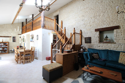 French property for sale in Loiré-sur-Nie, Charente-Maritime - €298,920 - photo 1