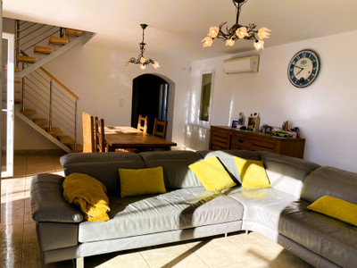 French property for sale in Cruzy, Hérault - €329,000 - photo 1