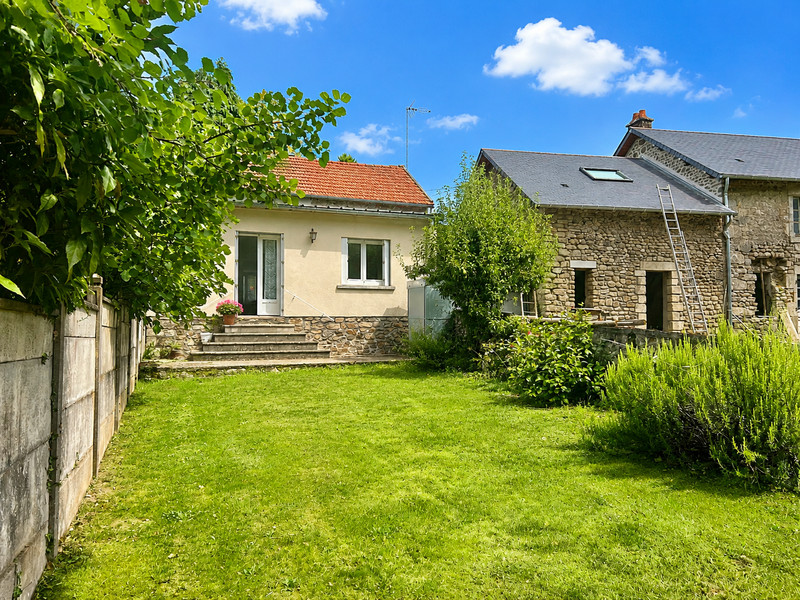 French property for sale in Arrènes, Creuse - €72,500 - photo 1