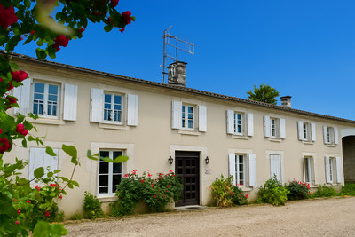 Maison à vendre à Jarnac, Charente, Poitou-Charentes, avec Leggett Immobilier