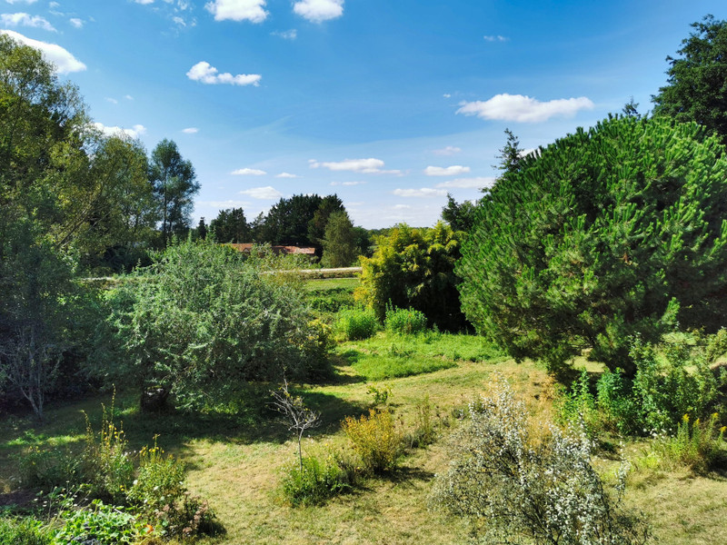 French property for sale in Selles-sur-Cher, Loir-et-Cher - €214,000 - photo 2