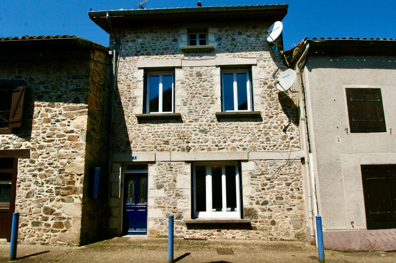 Vente Maison 115m² 4 Pièces à Massignac (16310) - Leggett Immobilier