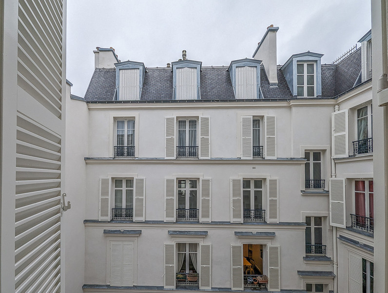 French property for sale in Paris 7e Arrondissement, Paris - €890,000 - photo 3