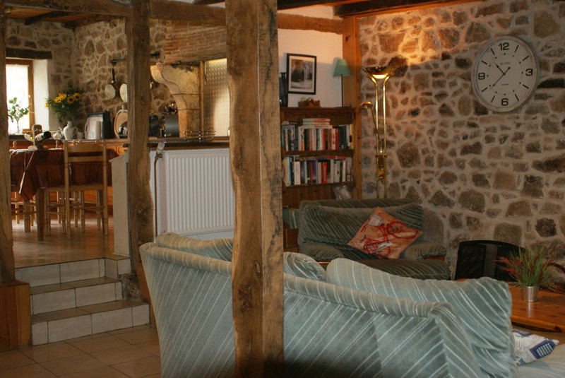 French property for sale in Chirac, Charente - &#8364;344,500 - photo 2