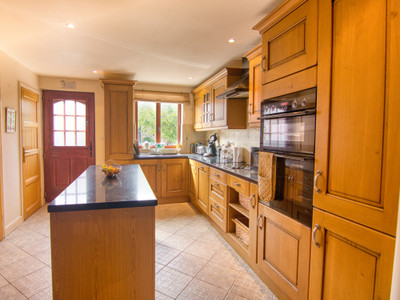 French property for sale in Saint-Amand-Magnazeix, Haute-Vienne - €299,600 - photo 2