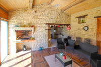 Maison à vendre à Nuaillé-sur-Boutonne, Charente-Maritime - 315.650 € - photo 13