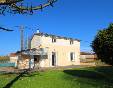 Maison à vendre à Villemain, Deux-Sèvres, Poitou-Charentes, avec Leggett Immobilier
