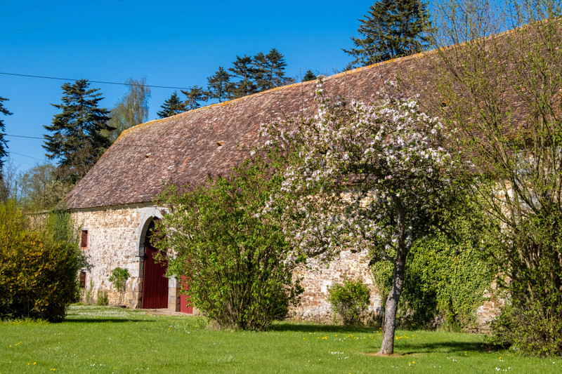 French property for sale in Joué-du-Plain, Orne - €640,000 - photo 7