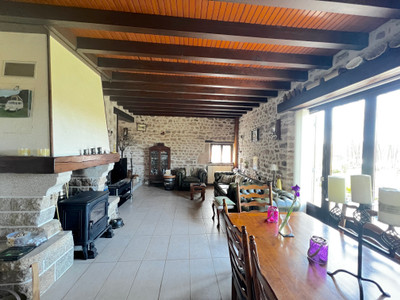 French property for sale in Domeyrot, Creuse - €183,600 - photo 2