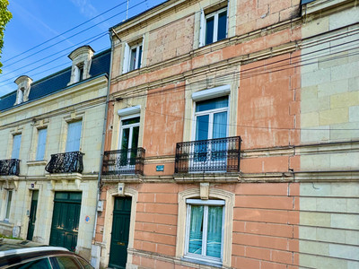 Maison à vendre à Saumur, Maine-et-Loire, Pays de la Loire, avec Leggett Immobilier