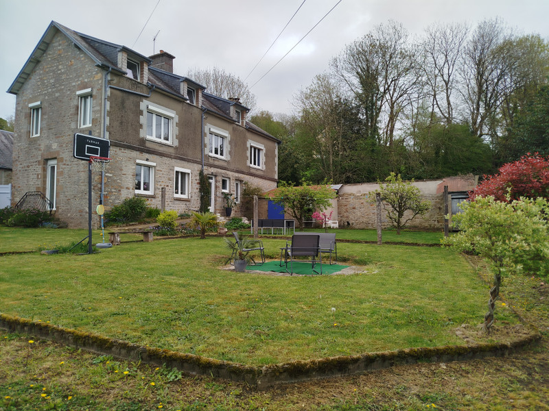 Maison à vendre à Mortain-Bocage, Manche - 185.000 € - photo 1