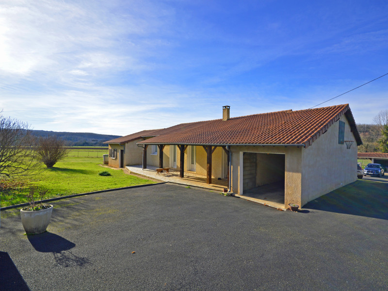 Maison à vendre à Cubjac-Auvézère-Val d'Ans, Dordogne - 181 440 € - photo 1