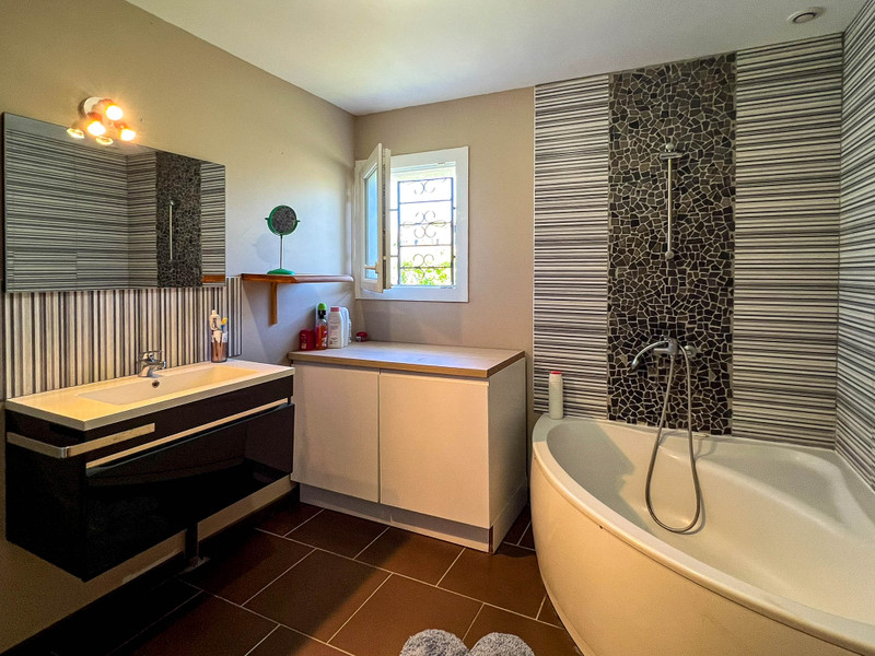 French property for sale in Montcuq-en-Quercy-Blanc, Lot - €239,995 - photo 5
