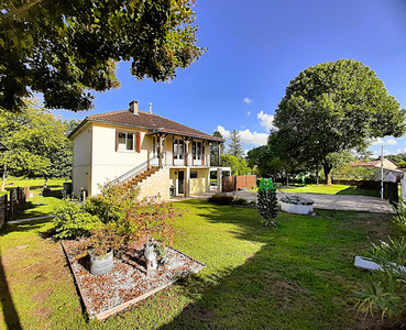 Maison à vendre à Saint-Martial-Viveyrol, Dordogne, Aquitaine, avec Leggett Immobilier