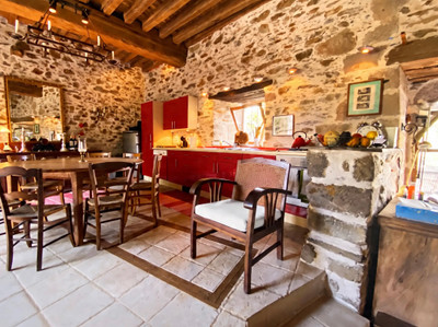 French property for sale in Saint-Solve, Corrèze - €275,000 - photo 1