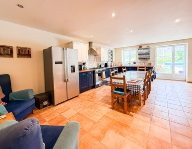 French property for sale in Paillé, Charente-Maritime - €213,000 - photo 4