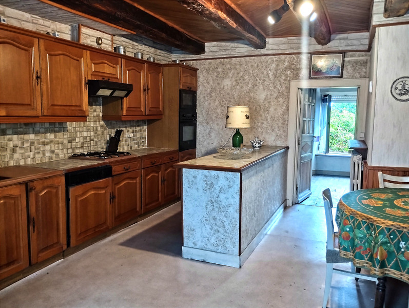 French property for sale in Châlus, Haute-Vienne - €141,700 - photo 3