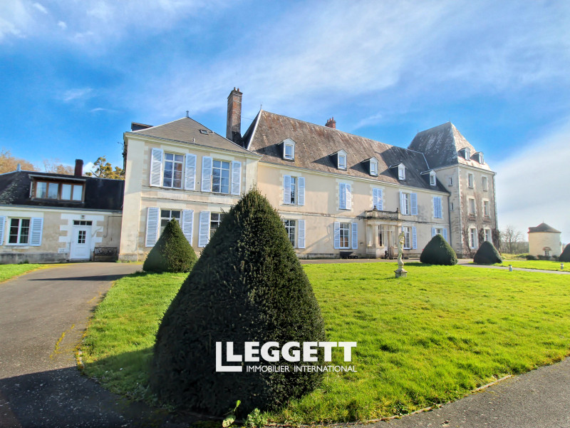 Château 43 pièce(s), GEHÉE