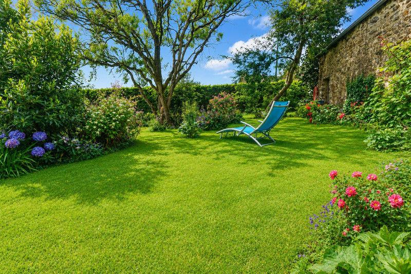 French property for sale in Allineuc, Côtes-d'Armor - €158,000 - photo 1