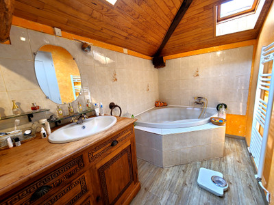French property for sale in Ruffec, Charente - €224,000 - photo 7