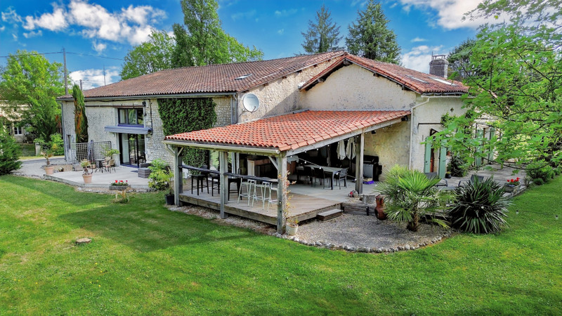French property for sale in Juignac, Charente - €675,000 - photo 13
