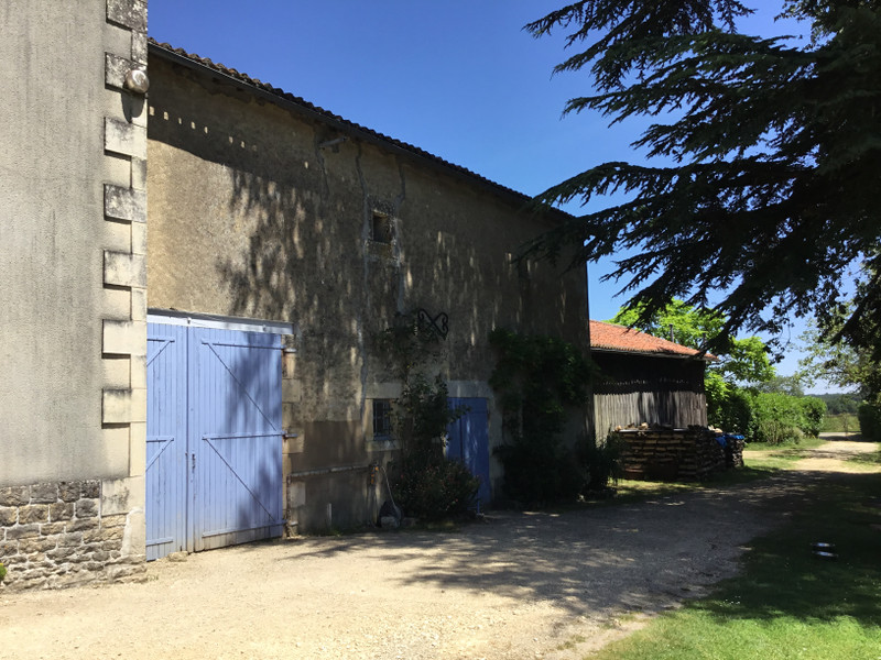 French property for sale in Sommières-du-Clain, Vienne - €349,800 - photo 7