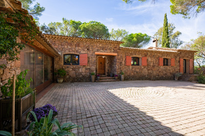 French property for sale in Roquebrune-sur-Argens, Var - €1,670,000 - photo 6