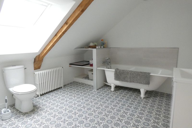 French property for sale in Lanvollon, Côtes-d'Armor - €450,500 - photo 8