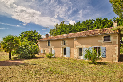 Maison à vendre à Guesnes, Vienne, Poitou-Charentes, avec Leggett Immobilier