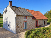 Propriété à vendre à Saint-Priest-la-Feuille, Creuse - 125 000 € - photo n°1