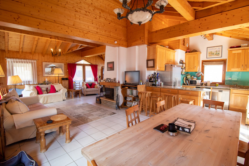 French property for sale in Courchevel, Savoie - &#8364;2,150,000 - photo 3