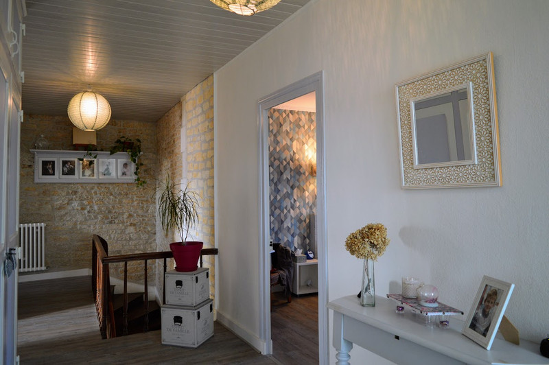 French property for sale in Valence, Charente - &#8364;232,900 - photo 5
