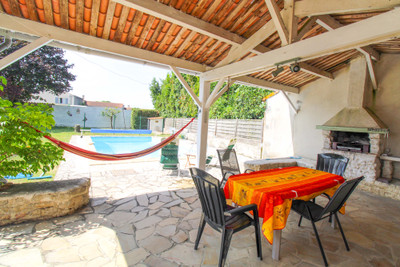 French property for sale in Essouvert, Charente-Maritime - €218,250 - photo 2