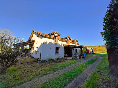 Maison à vendre à Saint-Paul-Lizonne, Dordogne, Aquitaine, avec Leggett Immobilier